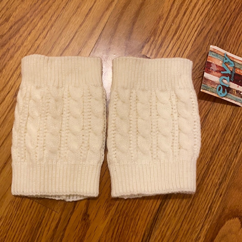 NWT cream cable-knit boot cuffs